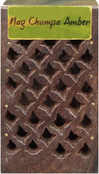 Weihrauch bei Holzkiste mit 5 g Nag Champa Bernstein X3