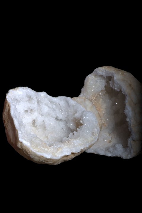 Mittelgroße Quarzgeode 13-16 cm 1,5-2 kg