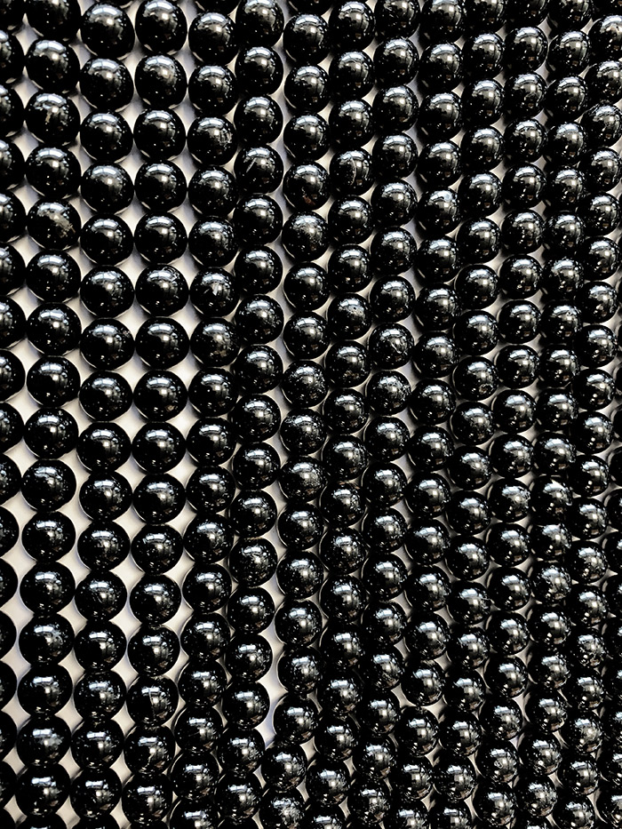 Schwarzes Turmalin A Perlen 10mm auf 40cm Faden