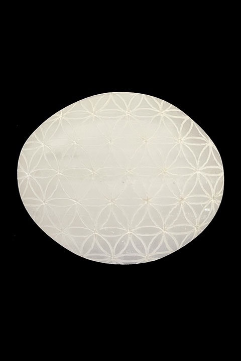 Selenit-Kieselstein „Blume des Lebens“, 8 cm, 100 g