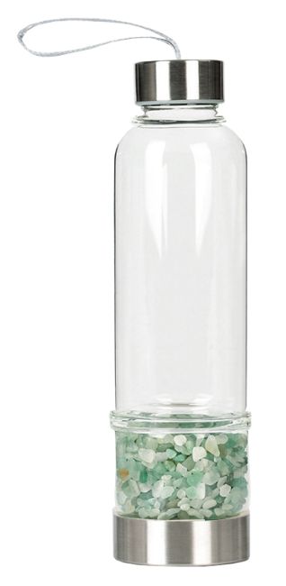 Flasche mit grünen Aventurin-Kristallen