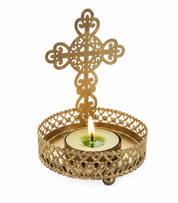Weihrauch bei Kerzenhalter aus Metall mit christlichem Kreuz