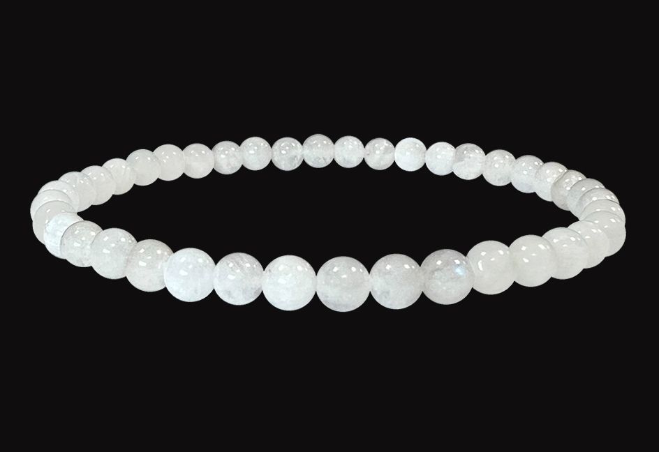 Weißes Mondsteinarmband A 4–5 mm großen Perlen