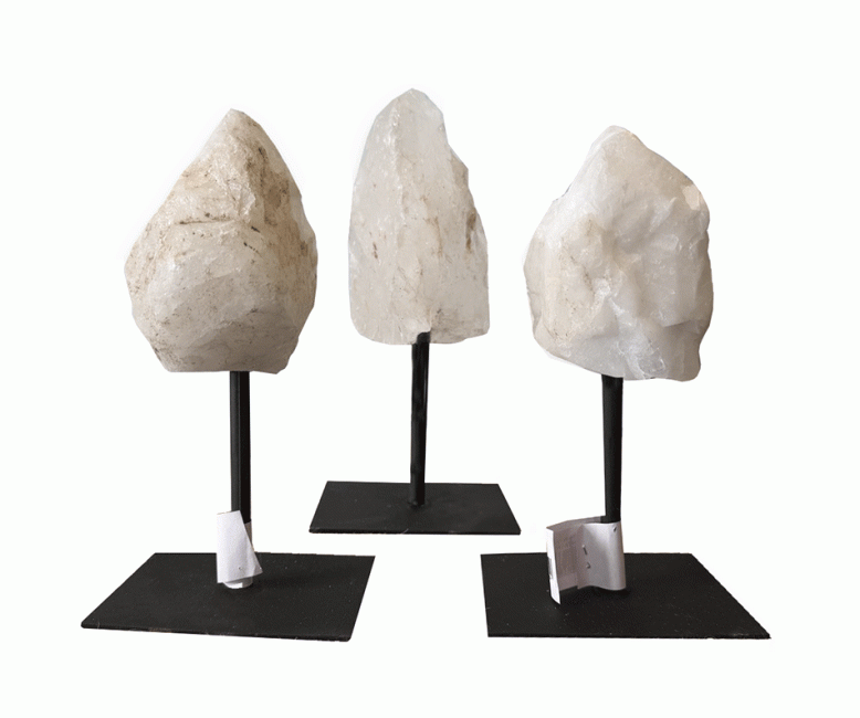 Weihrauch bei Roher Bergkristall A auf Schwarzem Metallständer 17-20 cm 600-900 g|de