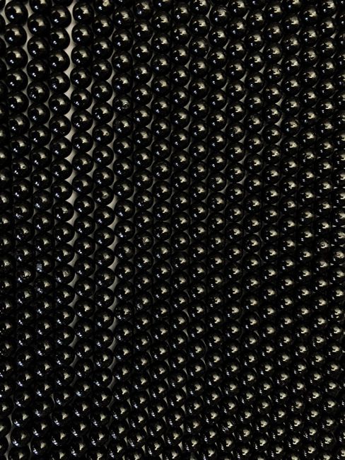 Schwarzes Turmalin A Perlen 4mm auf 40cm Faden