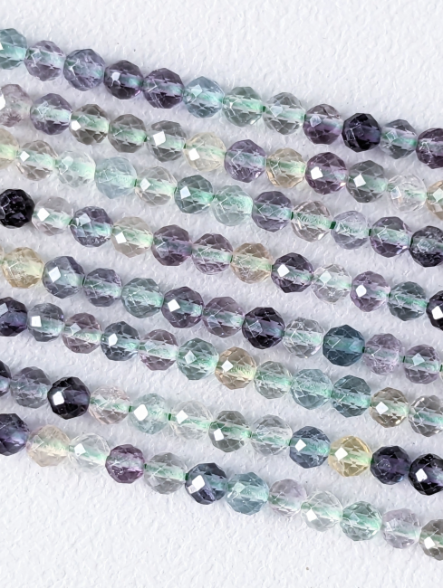 Facettierte Fluorit AA 3mm Perlen auf 40cm Draht