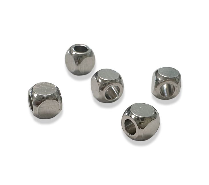 Squircle Spacer Charm-Perlen aus silbernem Edelstahl, 4 mm, 100 Stück