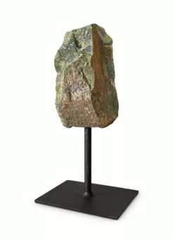 Roher Selenit A auf Schwarzem Metallständer 17-20 cm 500-800 g