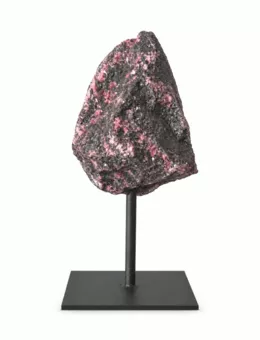Roher Rhodonit A auf Schwarzem Metallständer 17-20 cm 700-1200 g