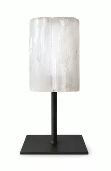 Roher Selenit A auf Schwarzem Metallständer 17-20 cm 500-800 g