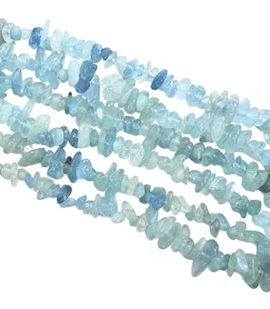 Aquamarine AA-Chips 5-8 mm auf einem 80-cm-Gewinde