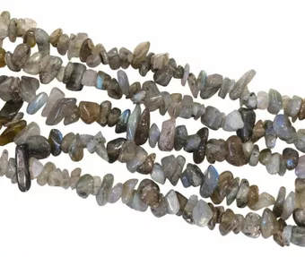 Labradorit-A-Splitter, 5–8 mm, an 80 cm Draht