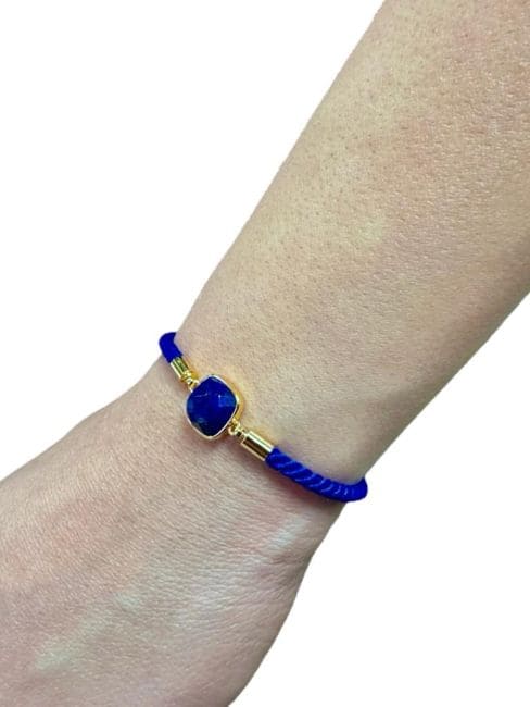 Facettiertes quadratisches Lapislazuli-Messingseilarmband 11 mm