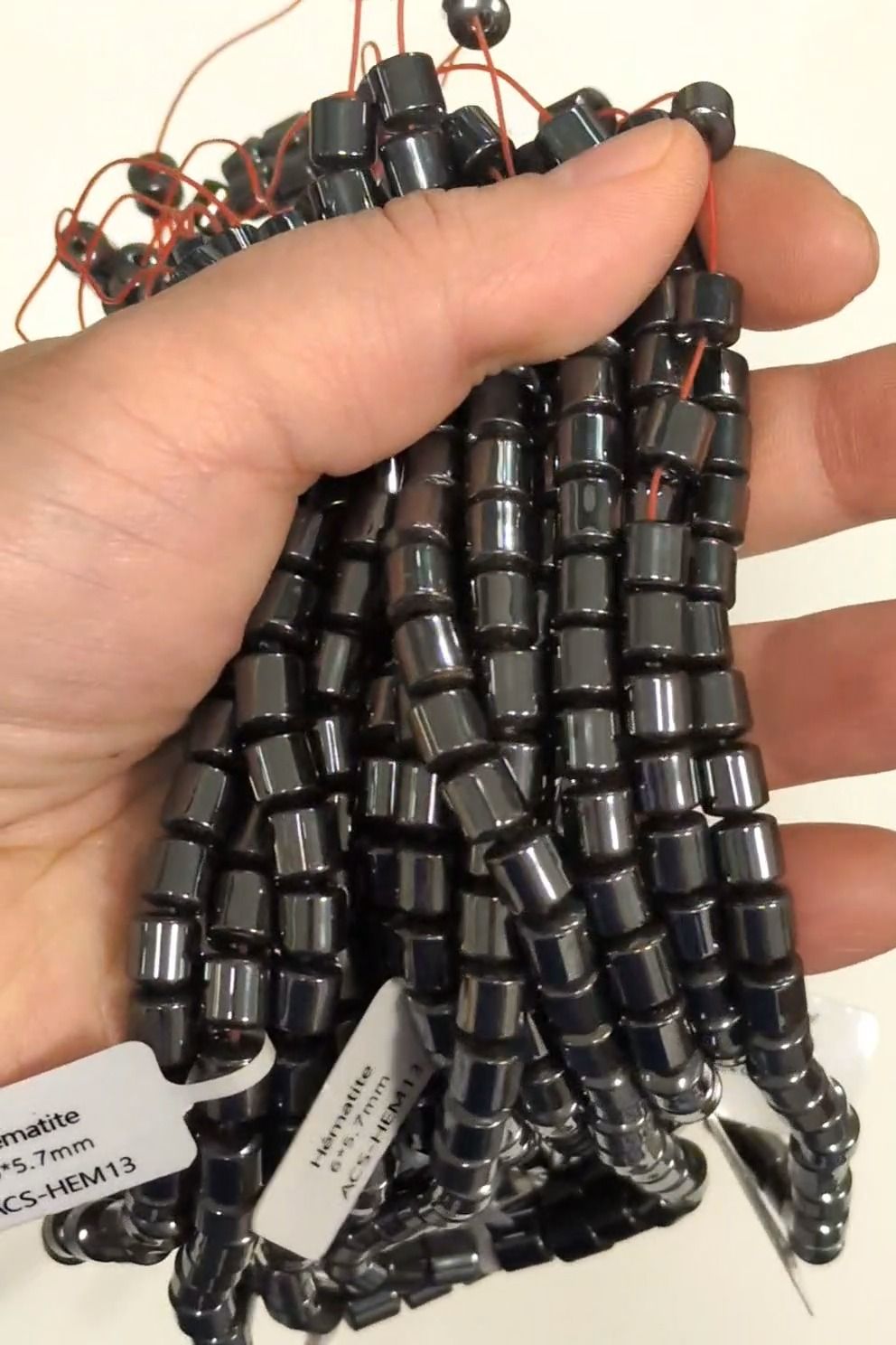 Zylindrische Abstandshalterperlen aus natürlichem Hämatit – 6 × 5,7 mm