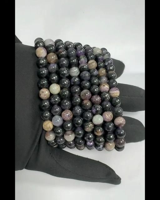 Charoit-Armband mit 7–7,5 mm großen Perlen