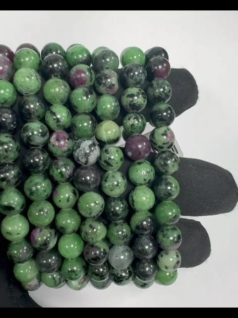 Rubin-Zoisit-Armband A 8–9 mm großen Perlen