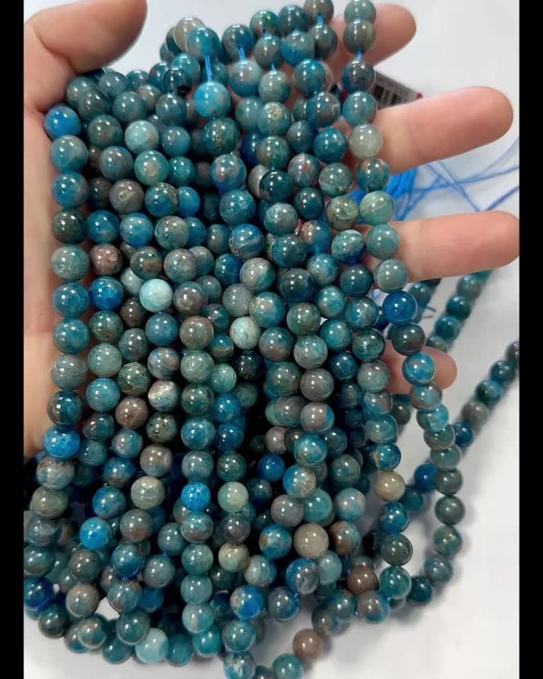 Blaue Apatitperlen 8 mm auf 40 cm Draht