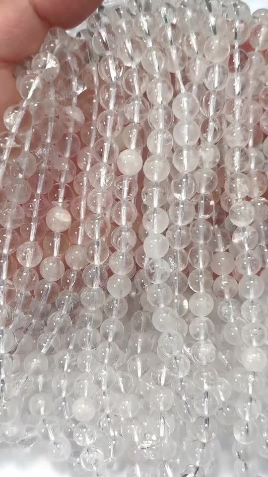 BergKristallk Perlen 8mm auf 40cm Faden
