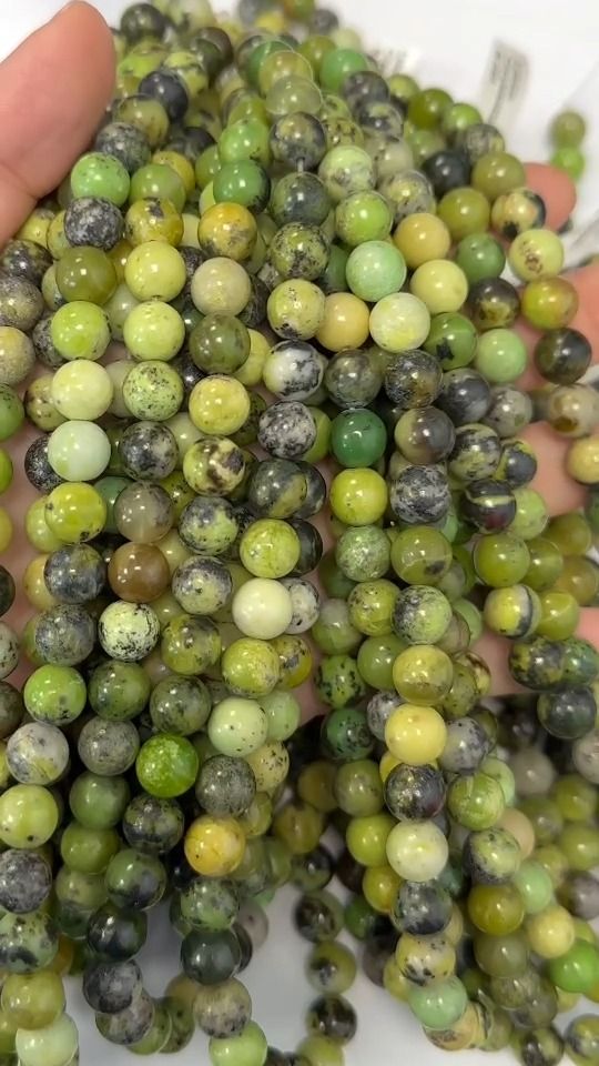 Zitron Chrysoprase A Perlen 8mm auf 40cm Faden