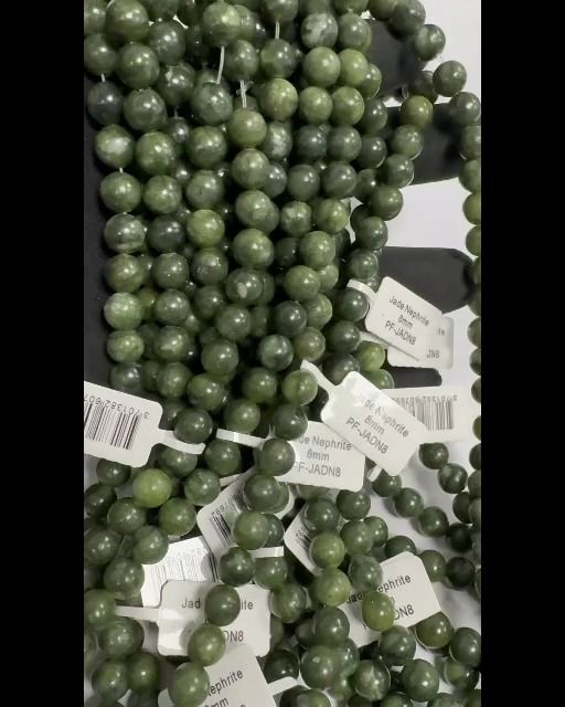 Jade Nephrite Perlen 8mm auf 40cm Faden
