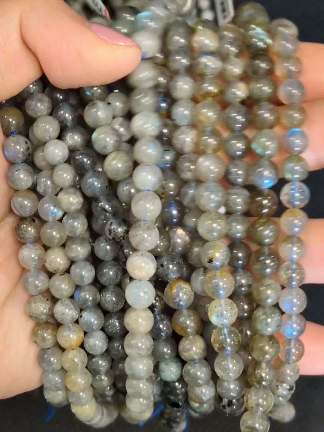 A-Labradoritperlen, 5,5–6,5 mm, an 40 cm Draht